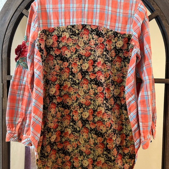 Aratta Vibrant Plaid Shirt with Floral embroidered Accents - Picture 6 of 7
